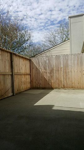 6401 Deihl Road 1006, Houston, TX 77092