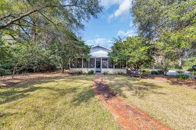 1444 Will-Go Ave., Murrells Inlet, SC 29576