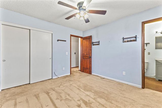 621 S 28th Street, Clinton, OK 73601