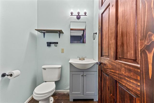 621 S 28th Street, Clinton, OK 73601