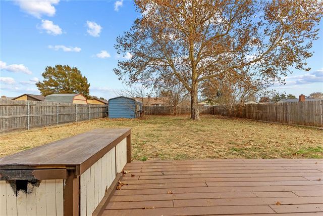 621 S 28th Street, Clinton, OK 73601