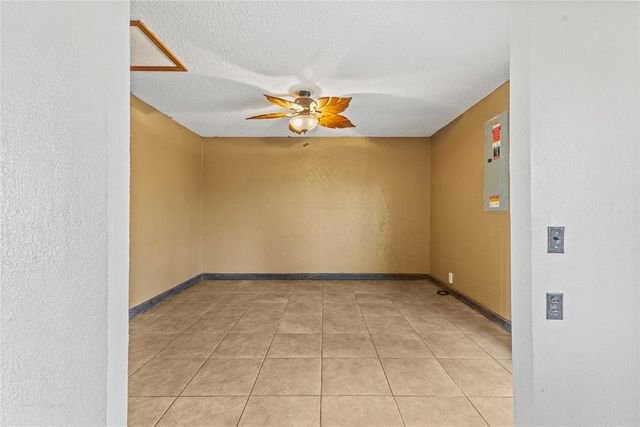 621 S 28th Street, Clinton, OK 73601