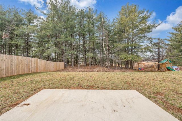 2044 Heys LN, Vinton, VA 24179