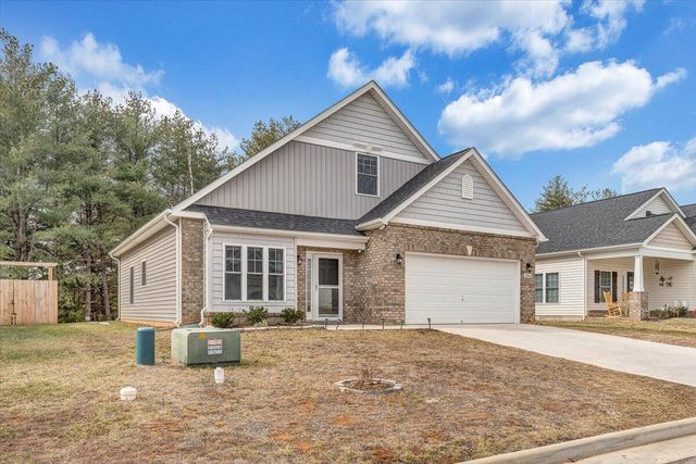 2044 Heys LN, Vinton, VA 24179