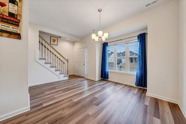 2044 Heys LN, Vinton, VA 24179