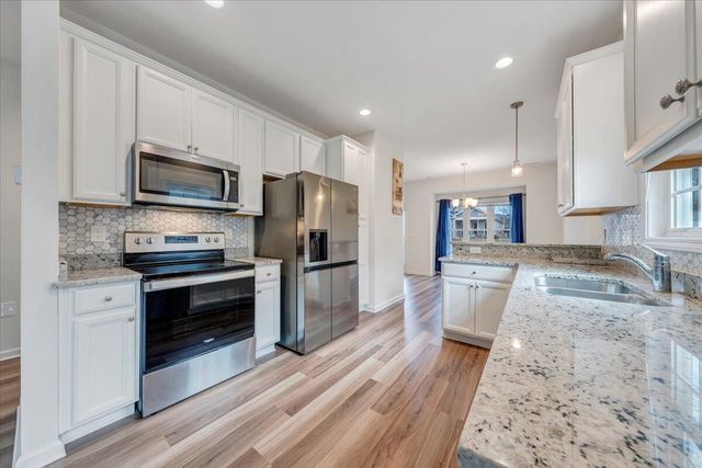 2044 Heys LN, Vinton, VA 24179