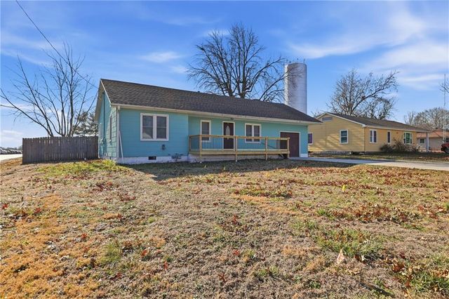 201 W 19th Street, Holden, MO 64040