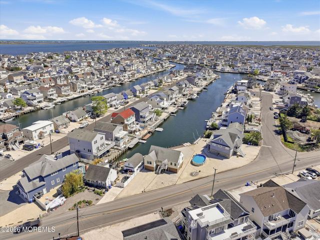 159 Morris Boulevard, Manahawkin, NJ 08050