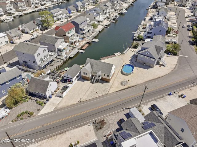 159 Morris Boulevard, Manahawkin, NJ 08050