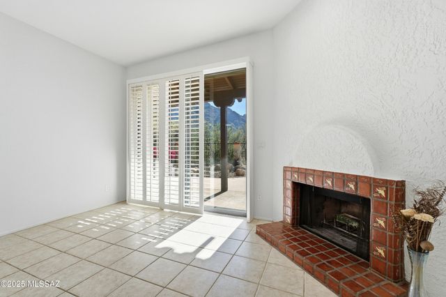 848 E Camino Diestro, Oro Valley, AZ 85704