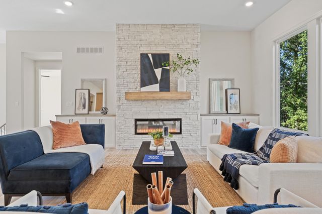 4800 WHISPER CT, Columbia, MO 65203