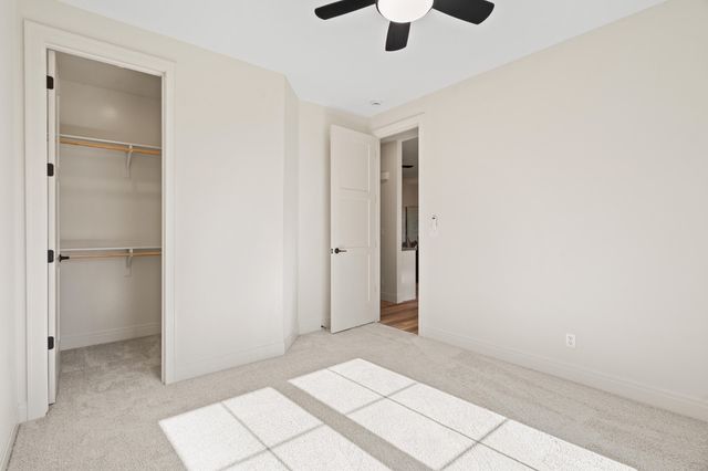 4800 WHISPER CT, Columbia, MO 65203