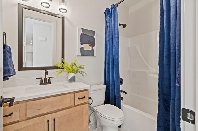 4800 WHISPER CT, Columbia, MO 65203