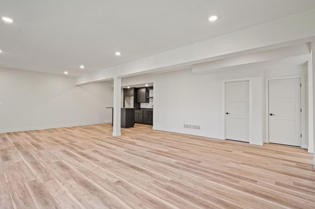 4800 WHISPER CT, Columbia, MO 65203