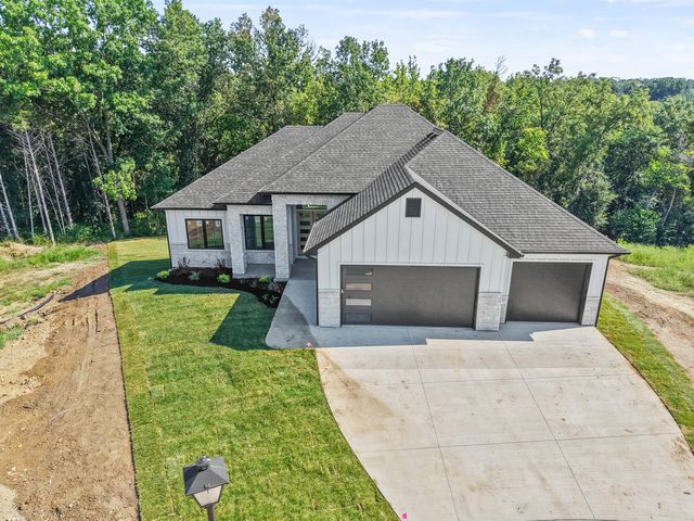 4800 WHISPER CT, Columbia, MO 65203