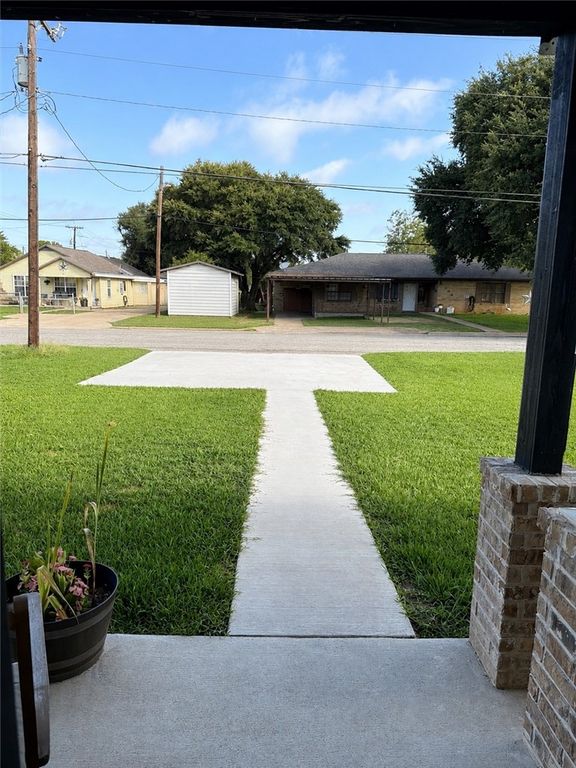 707 West Evans Street, Hearne, TX 77859 — photo 2