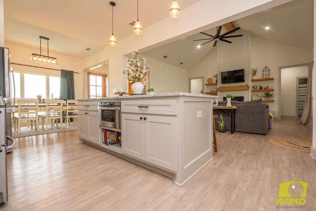 Image 14 of property listing at 13785 S Dove Creek Road, San Angelo, TX 76904