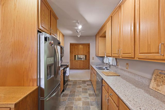 65 Logan Avenue E, West Saint Paul, MN 55118