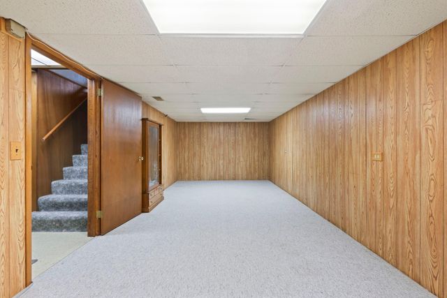 65 Logan Avenue E, West Saint Paul, MN 55118