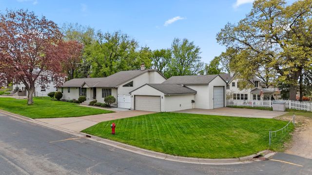 65 Logan Avenue E, West Saint Paul, MN 55118