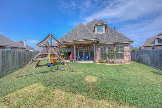 520 Falling Water Circle, Bossier City, LA 71112