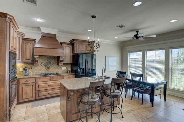 520 Falling Water Circle, Bossier City, LA 71112