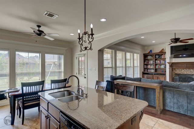 520 Falling Water Circle, Bossier City, LA 71112