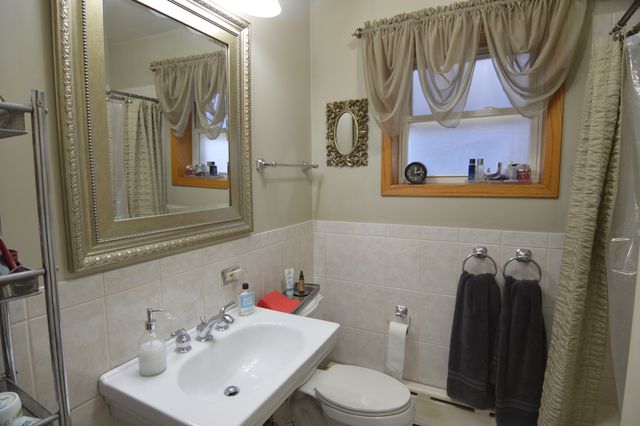 7843 W Cressett Drive, Elmwood Park, IL 60707