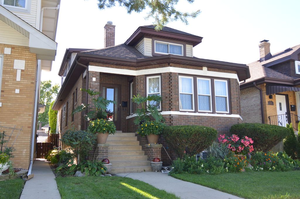7843 W Cressett Drive, Elmwood Park, IL 60707