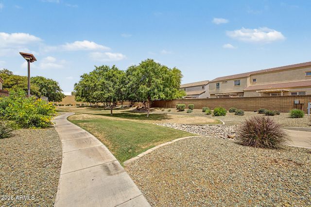 8776 W DREYFUS Drive, Peoria, AZ 85381