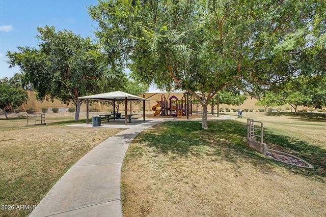 8776 W DREYFUS Drive, Peoria, AZ 85381