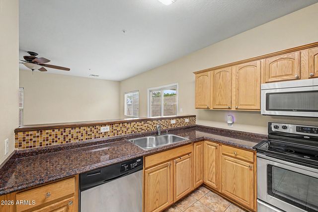 8776 W DREYFUS Drive, Peoria, AZ 85381