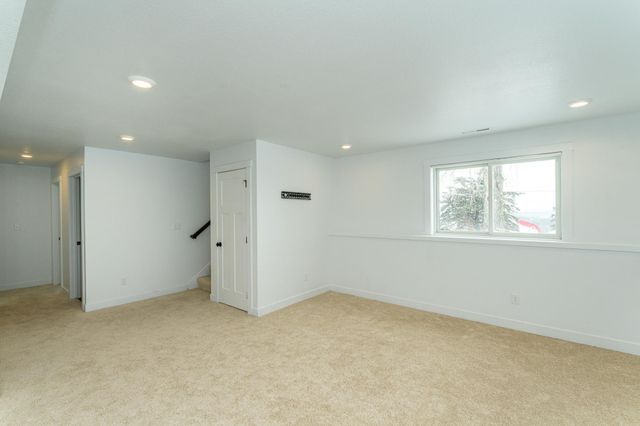 3112 Eastwood Road SE, Rochester, MN 55904