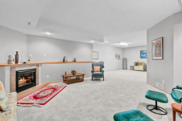 734 Gilfillan Lane, White Bear Twp, MN 55127
