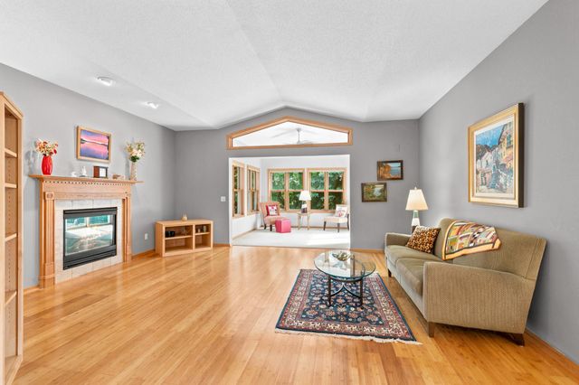 734 Gilfillan Lane, White Bear Twp, MN 55127