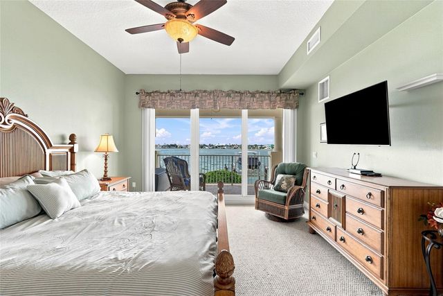 17735 GULF BOULEVARD 204, Redington Shores, FL 33708