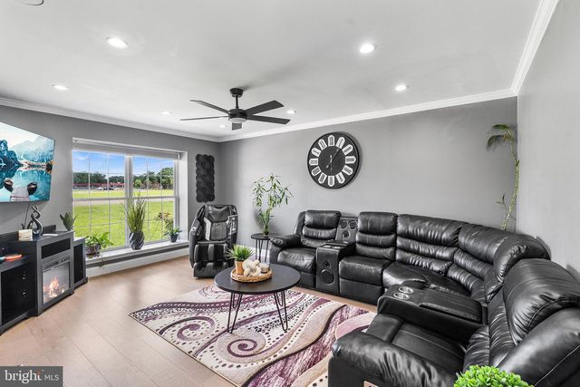 2537 PALERMO AVE, Vineland, NJ 08361