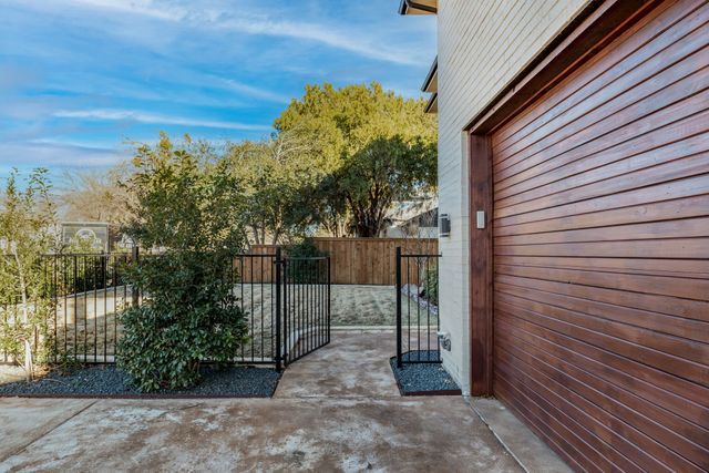 3922 Valley Ridge Road, Dallas, TX 75220