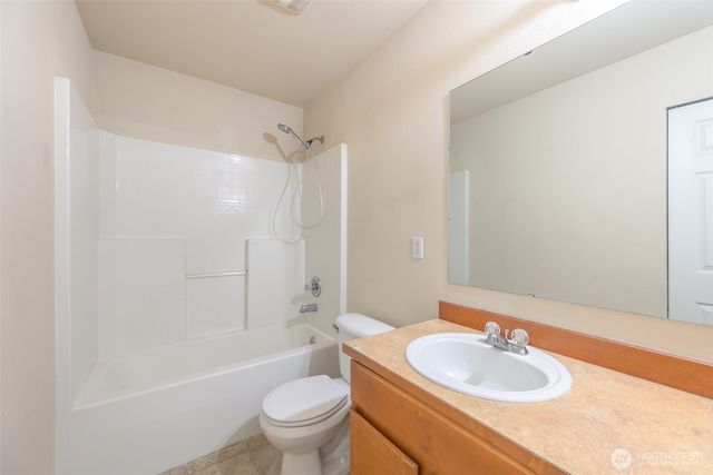 20605 74th Avenue E, Spanaway, WA 98387