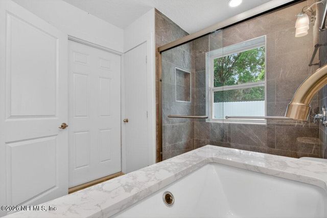 536 SAPELO Road, Jacksonville, FL 32216