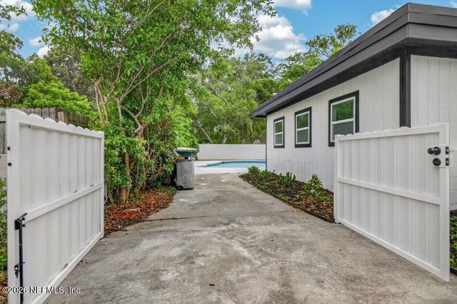 536 SAPELO Road, Jacksonville, FL 32216