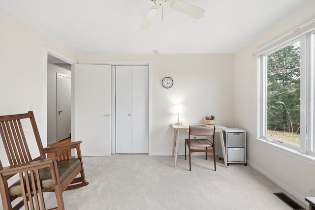 152 Chestnut Cir 152, Lincoln, MA 01773