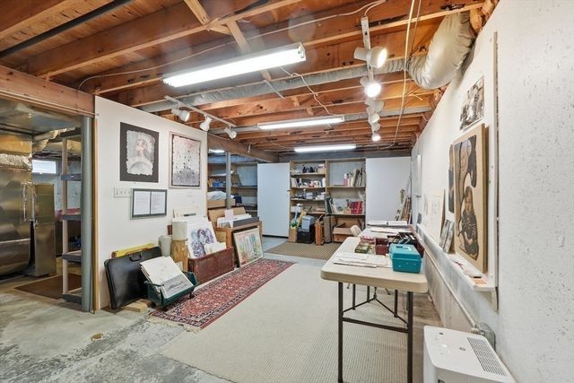 152 Chestnut Cir 152, Lincoln, MA 01773