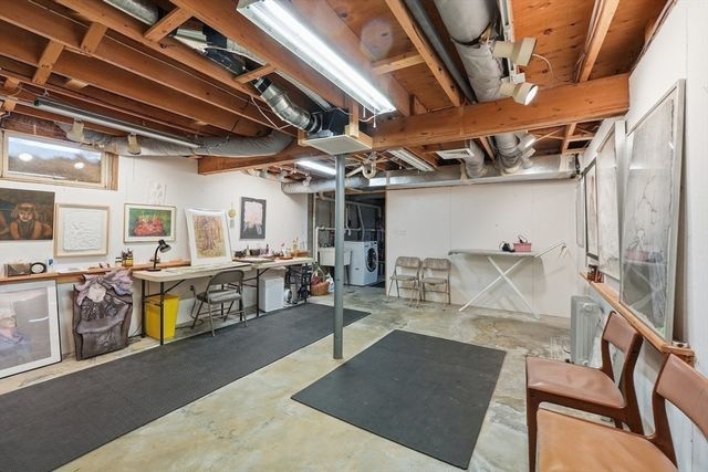 152 Chestnut Cir 152, Lincoln, MA 01773