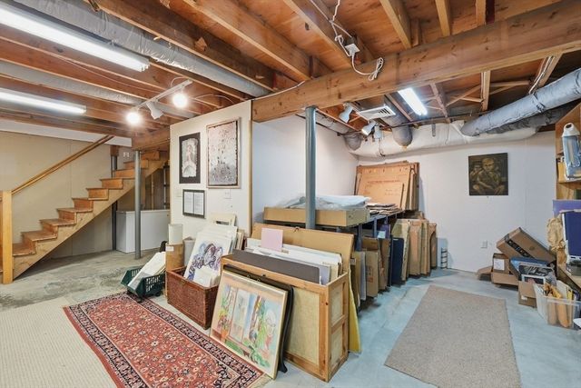 152 Chestnut Cir 152, Lincoln, MA 01773