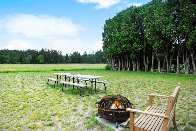 152 Chestnut Cir 152, Lincoln, MA 01773