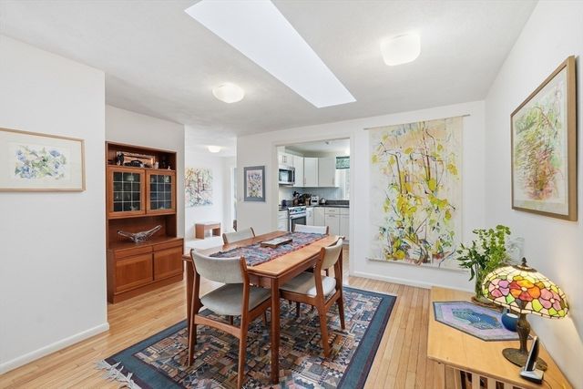 152 Chestnut Cir 152, Lincoln, MA 01773