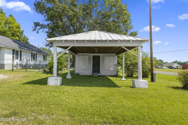 6525 Nc-33, Grimesland, NC 27837