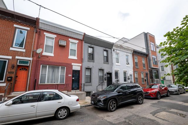2117 MOUNTAIN ST, Philadelphia, PA 19145