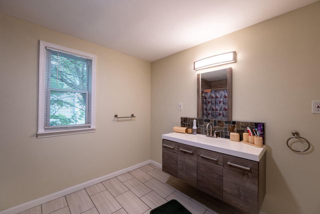 2117 MOUNTAIN ST, Philadelphia, PA 19145